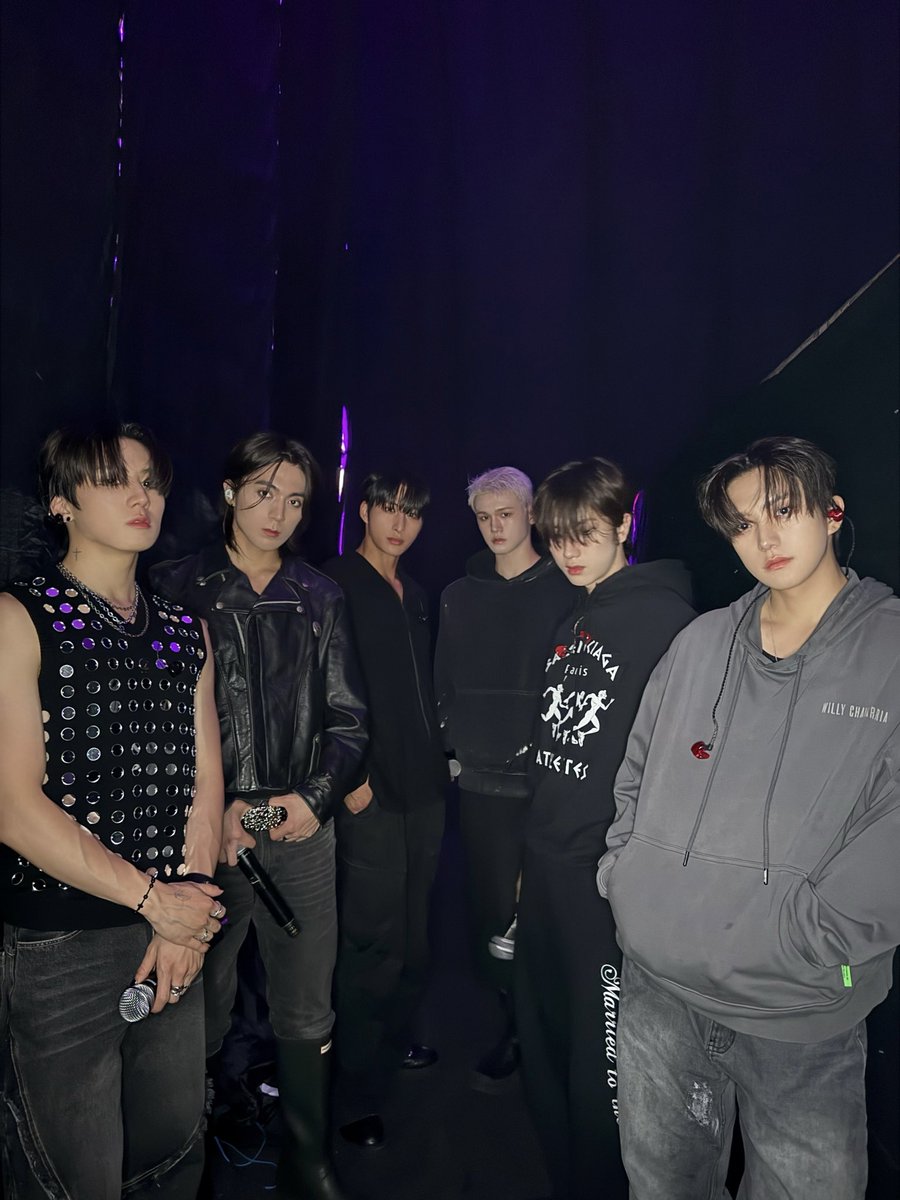 Behind-the-scenes cut of JUST B