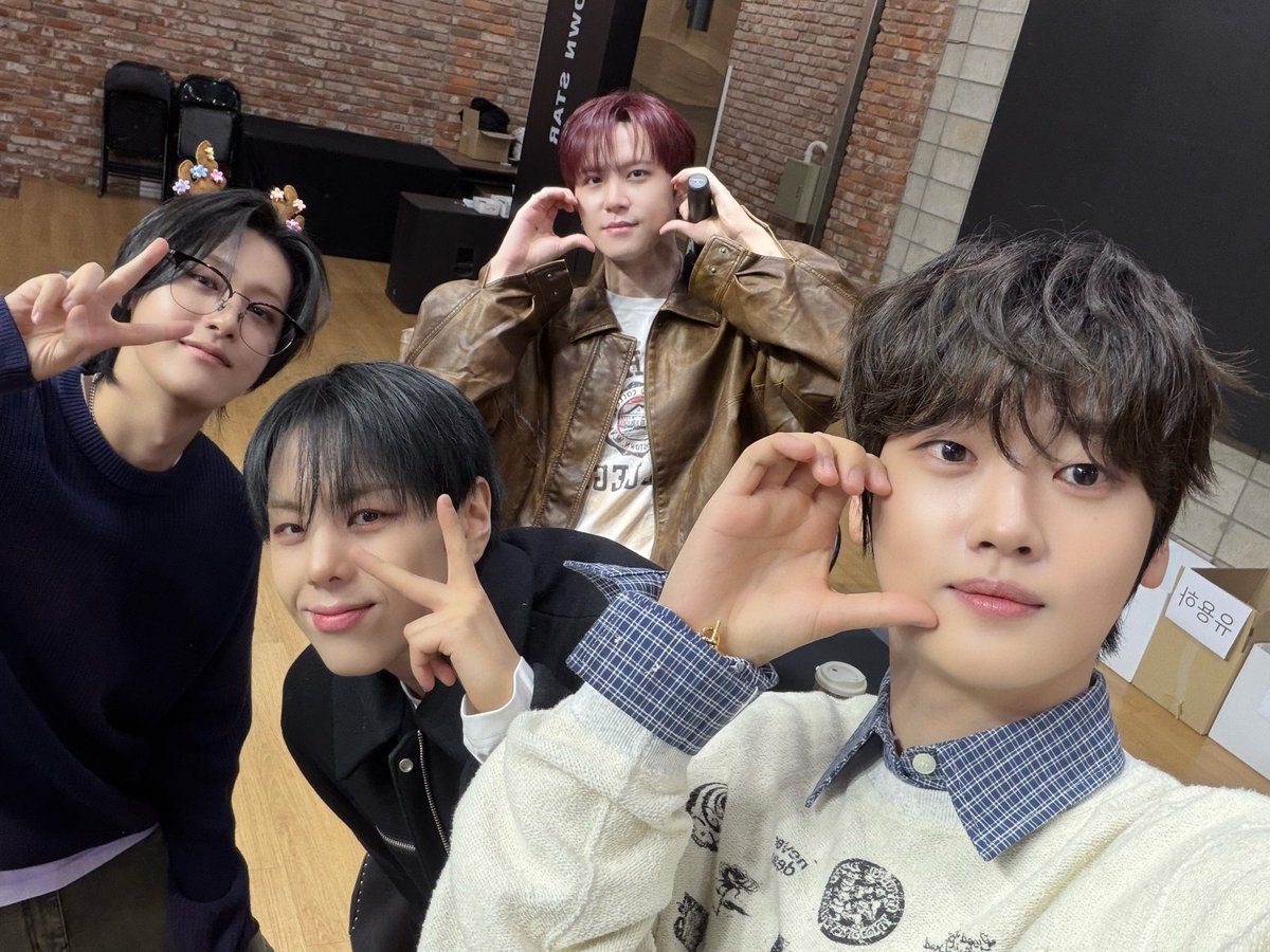 위아이의 최신 사진