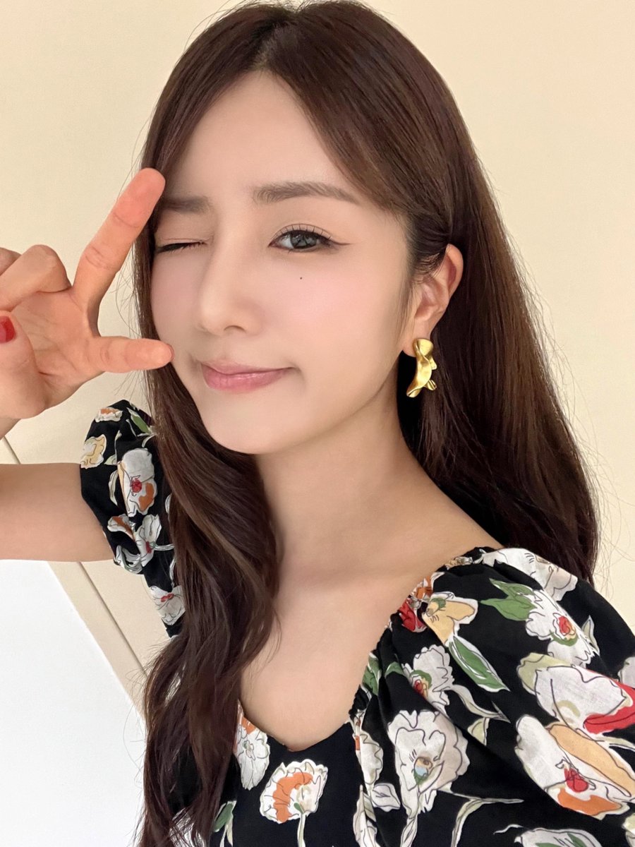 Recent activity shot of Apink