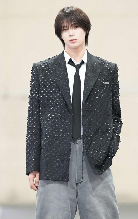 Latest photo of K (&TEAM)