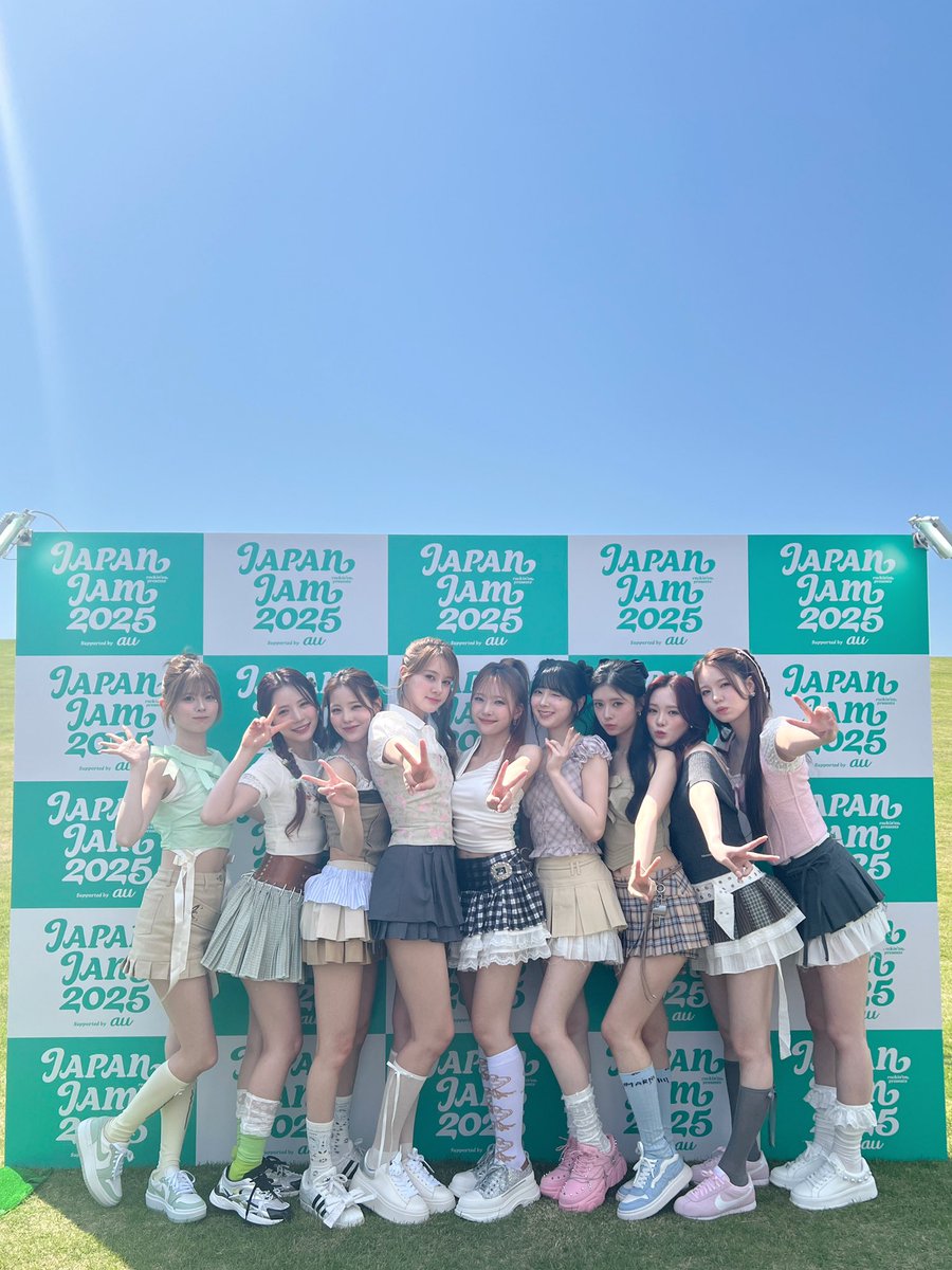 A moment captured by NiziU's fan