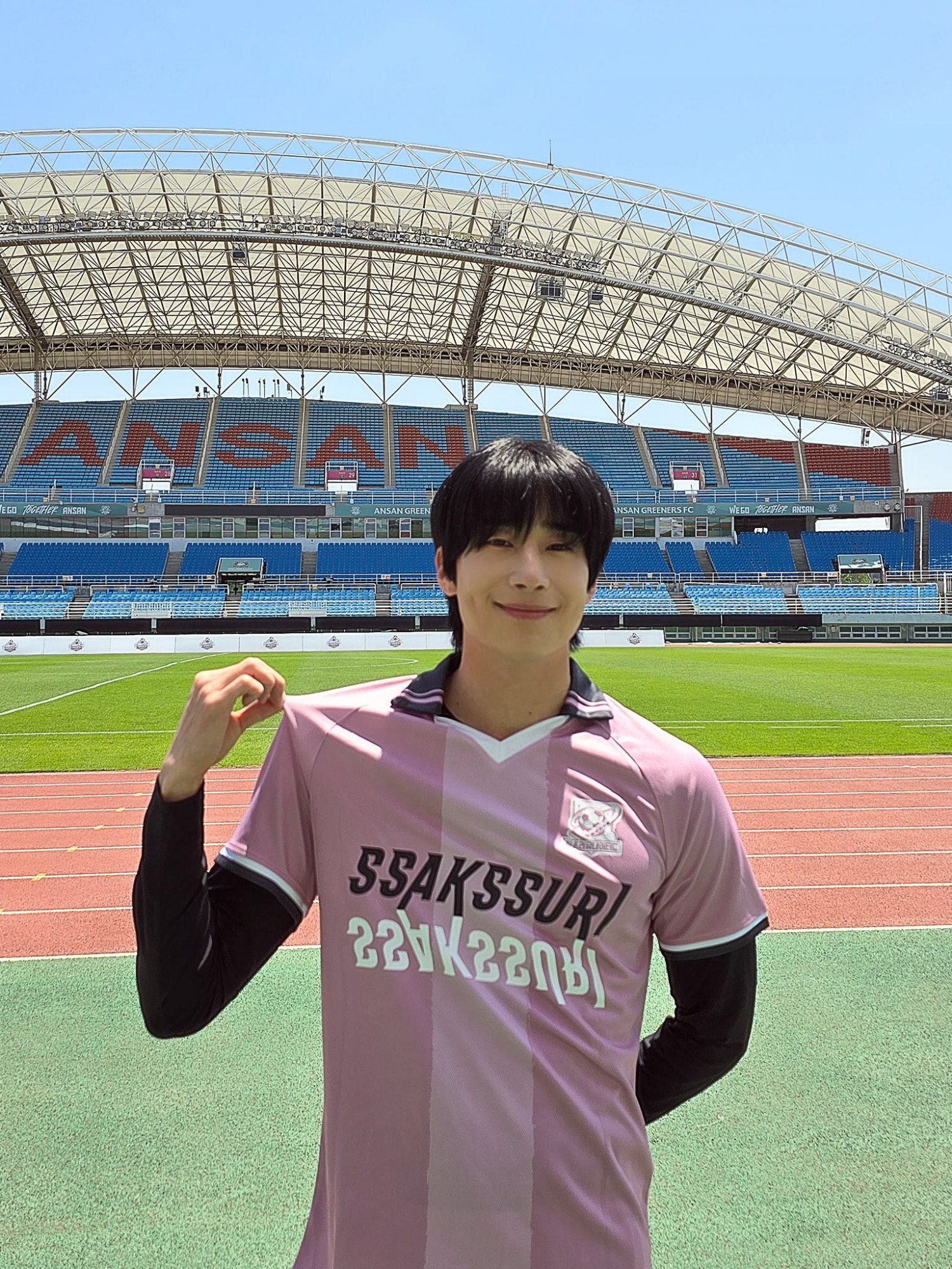 Behind-the-scenes cut of Han Seungwoo