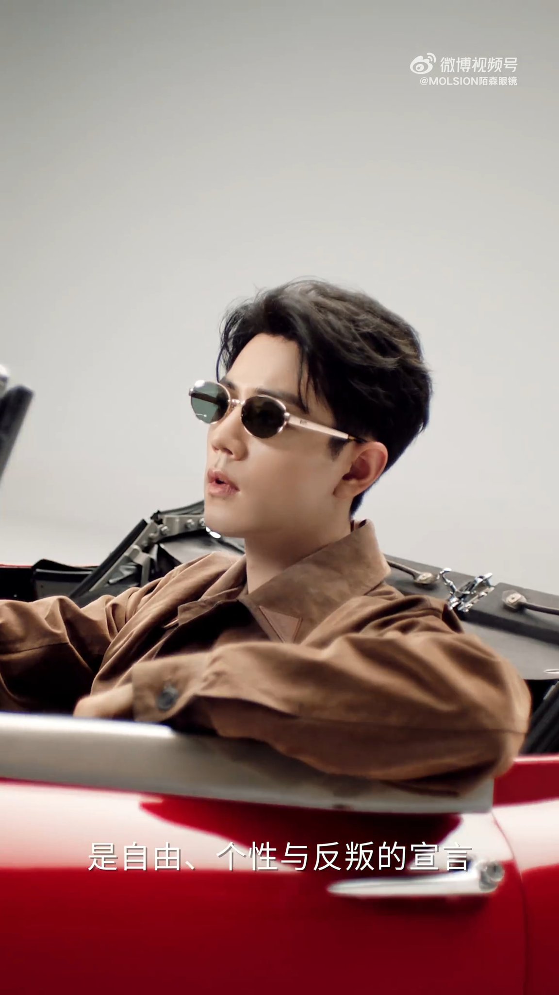 Behind-the-scenes cut of Xiao Zhan