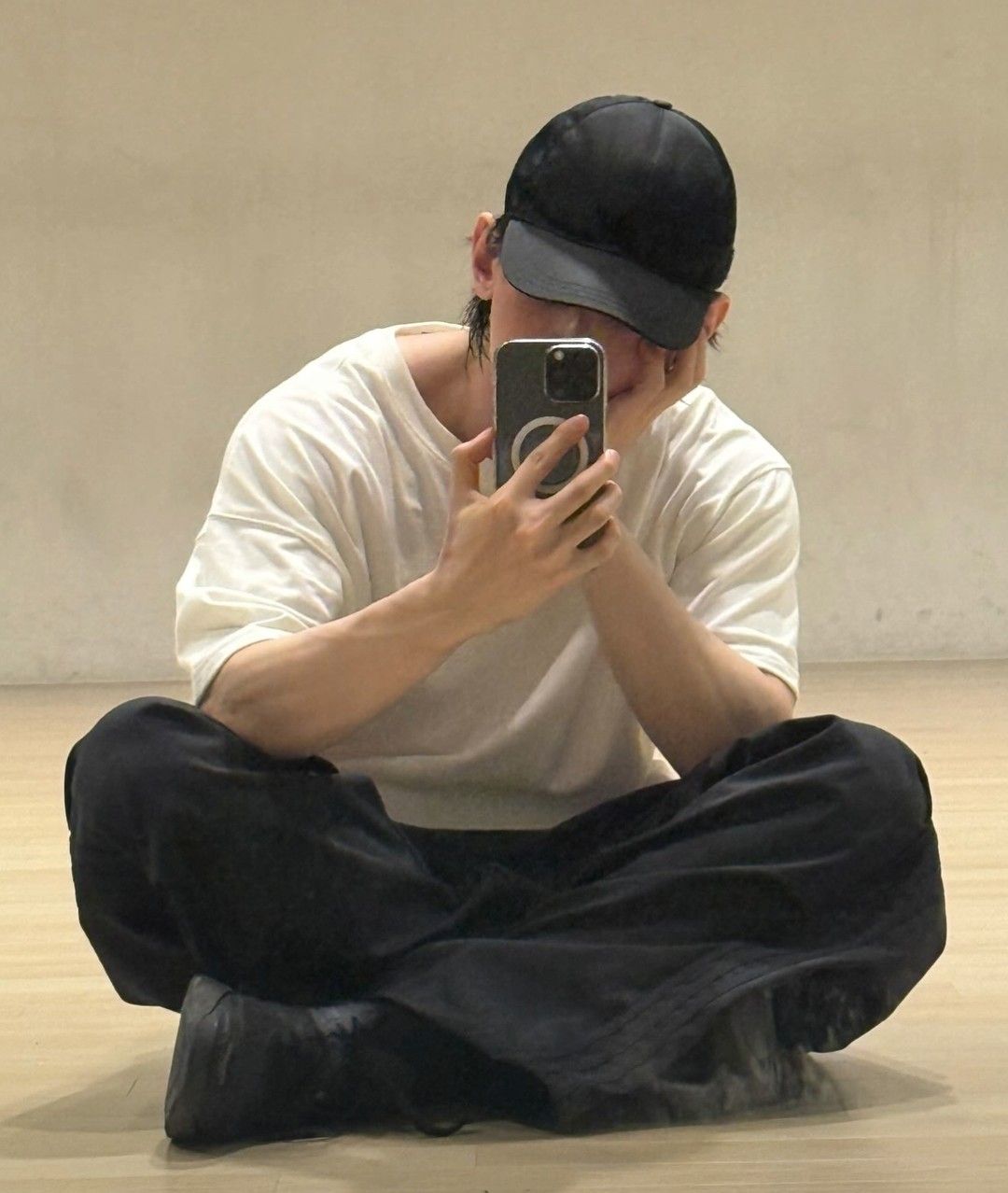 Recent activity shot of Yeosang (ATEEZ)