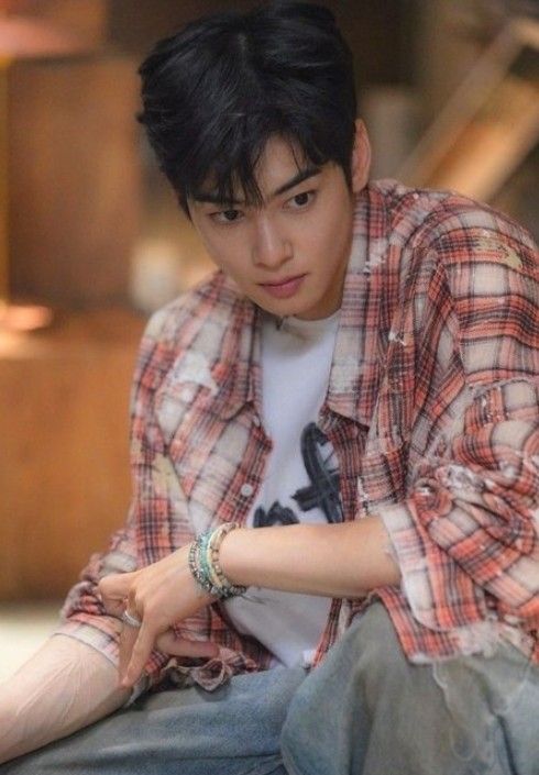 Recent activity shot of Eunwoo (ASTRO)