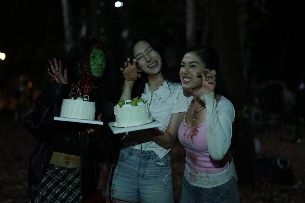 Behind-the-scenes cut of WJSN