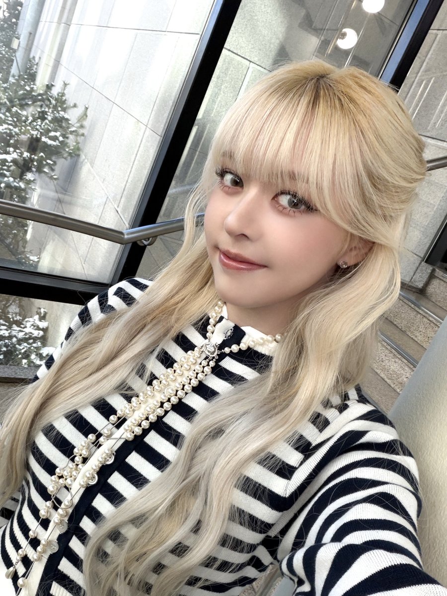 Behind-the-scenes cut of NMIXX