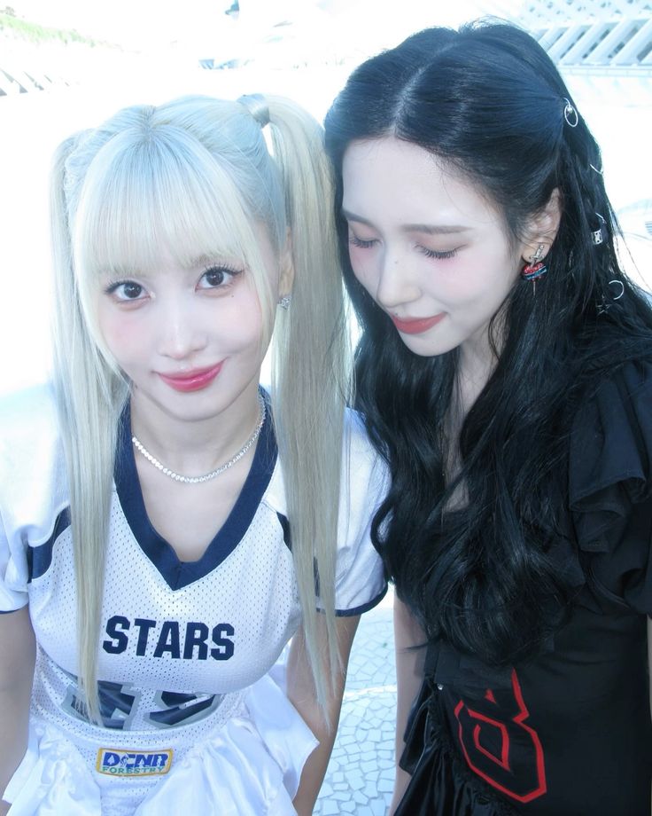 미나 (TWICE)의 최신 사진