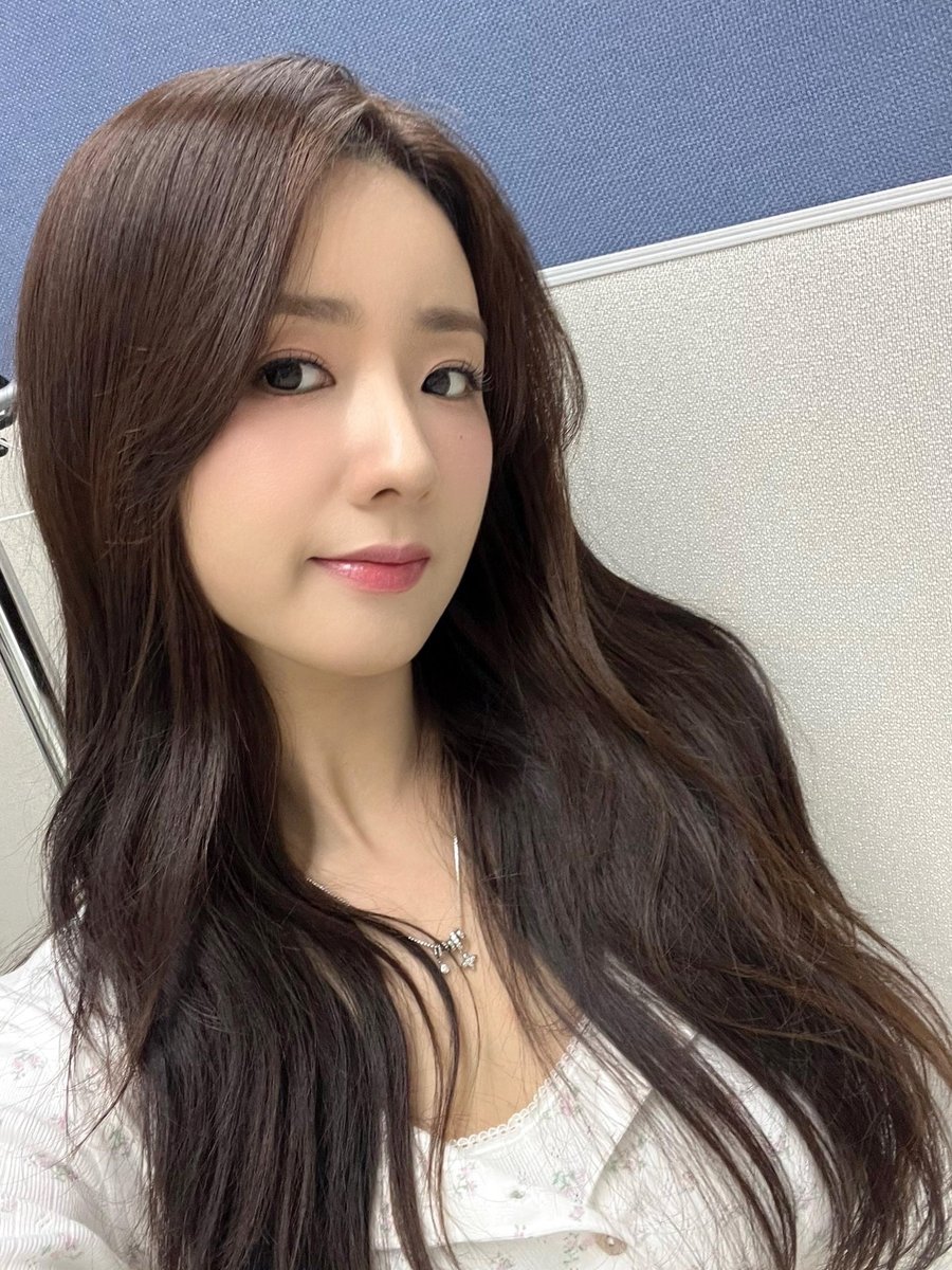 A moment captured by Apink's fan