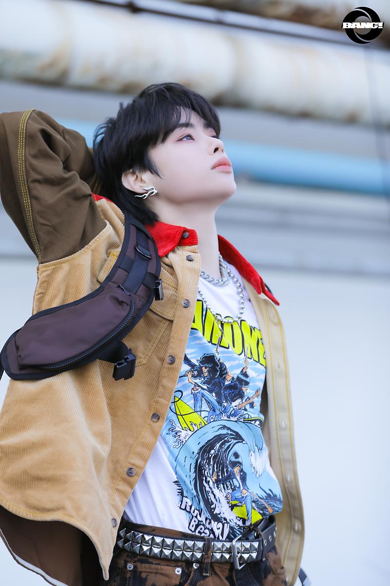 Behind-the-scenes cut of Hanbin (TEMPEST)