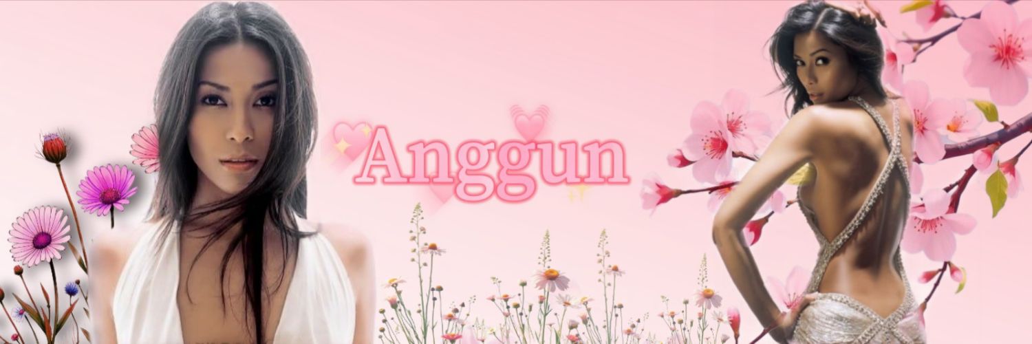 A moment captured by Anggun's fan