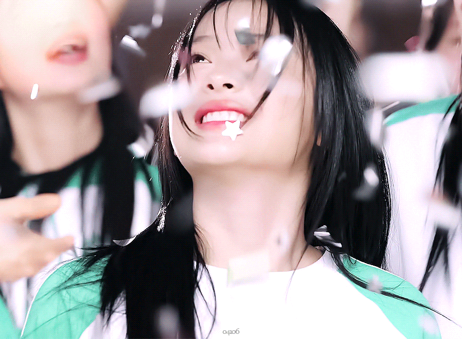 Behind-the-scenes cut of HANNI (NewJeans)