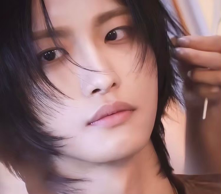 Behind-the-scenes cut of Seonghwa (ATEEZ)