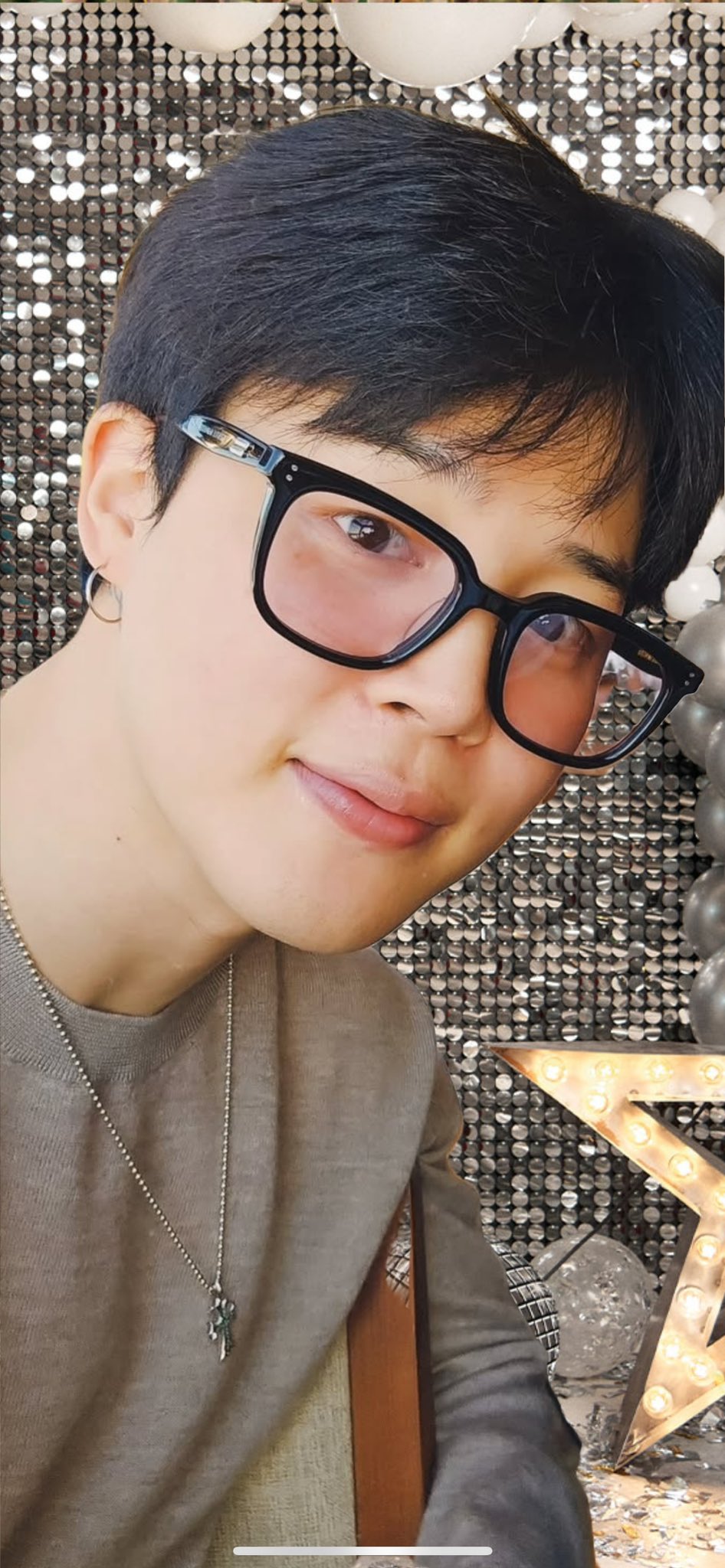 Today's most popular wallpaper in the Jimin (BTS) community