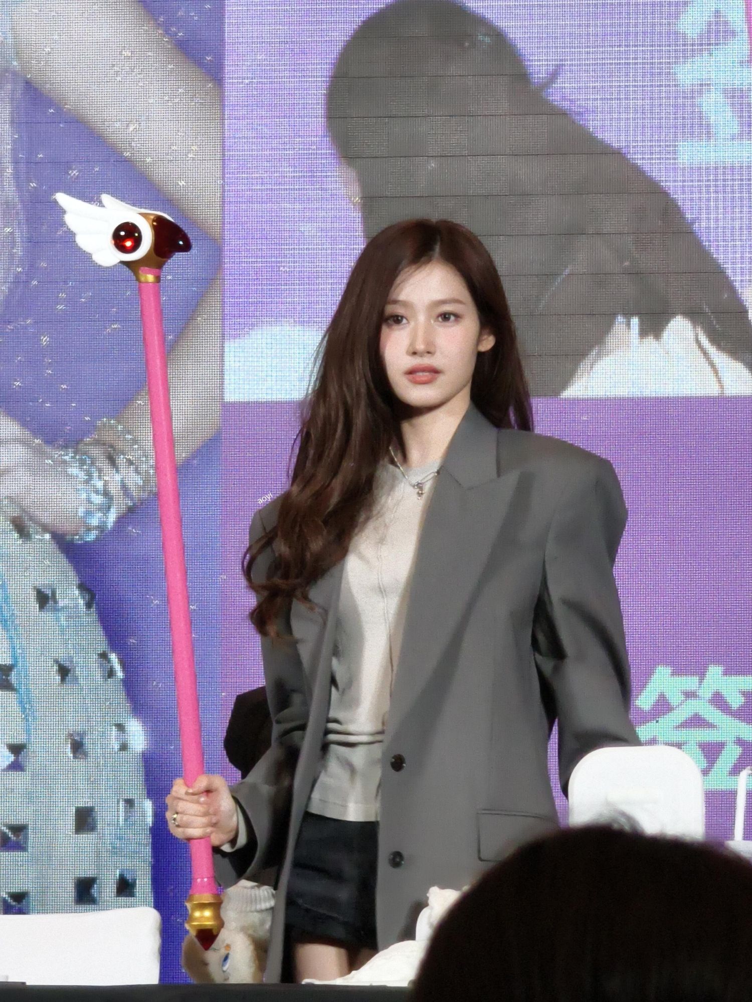 Behind-the-scenes cut of TWICE