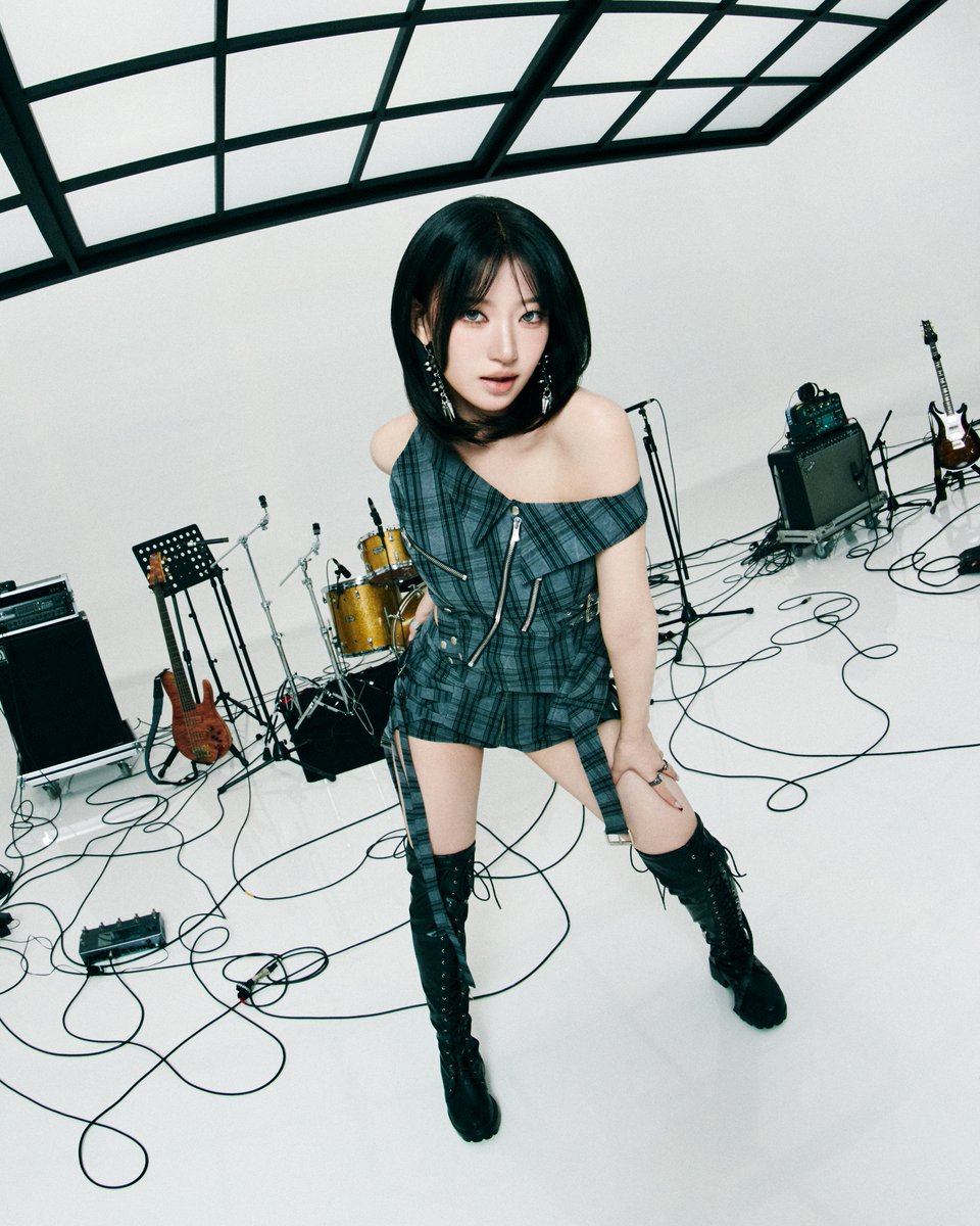 Behind-the-scenes cut of Billlie