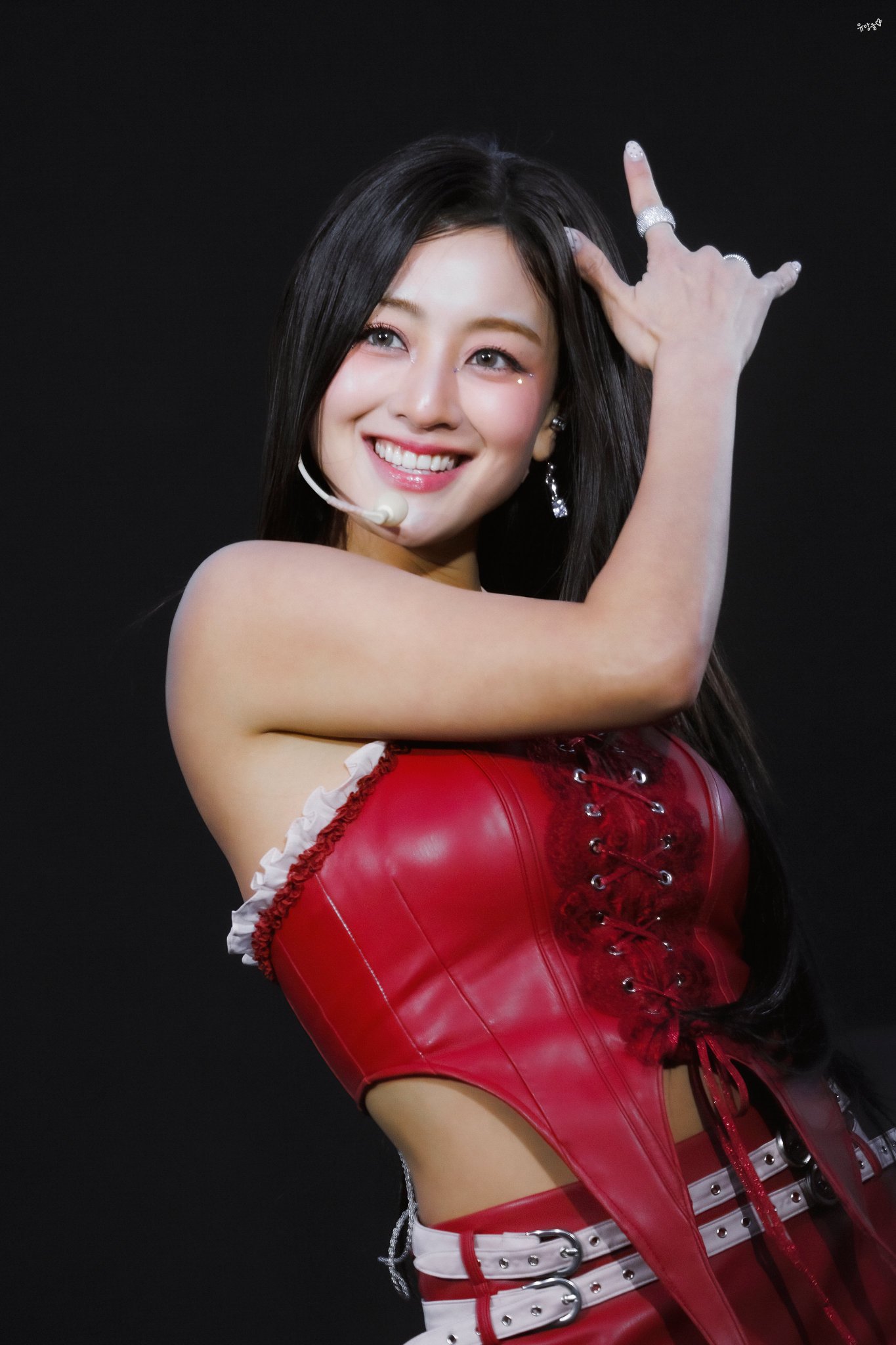Latest photo of Jihyo (TWICE)