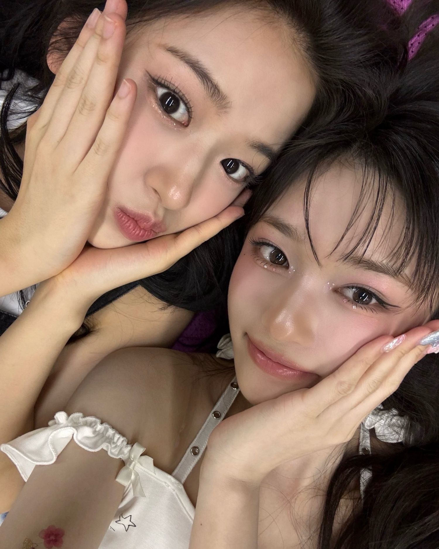 A moment captured by An Yujin (IVE)'s fan