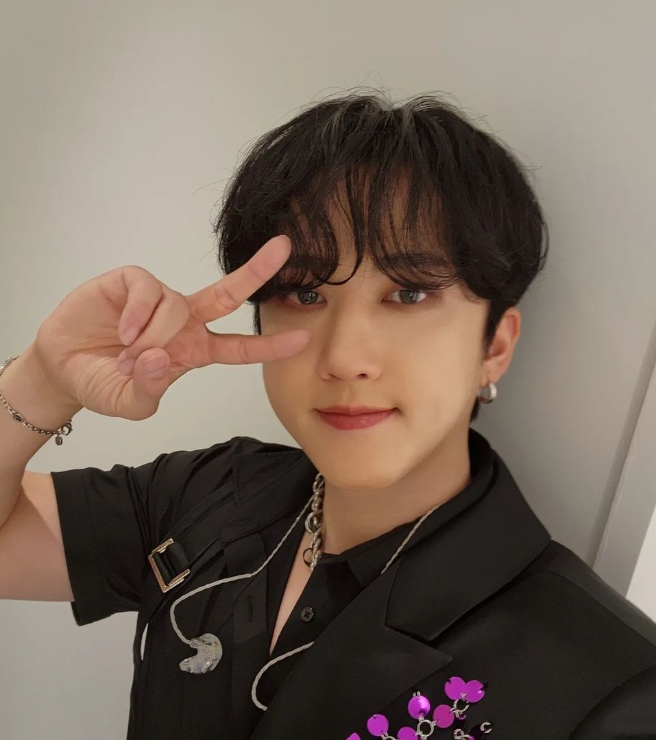 Behind-the-scenes cut of Changbin (Stray Kids)