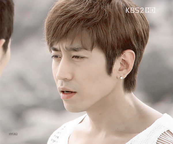 A moment captured by SHINHWA's fan