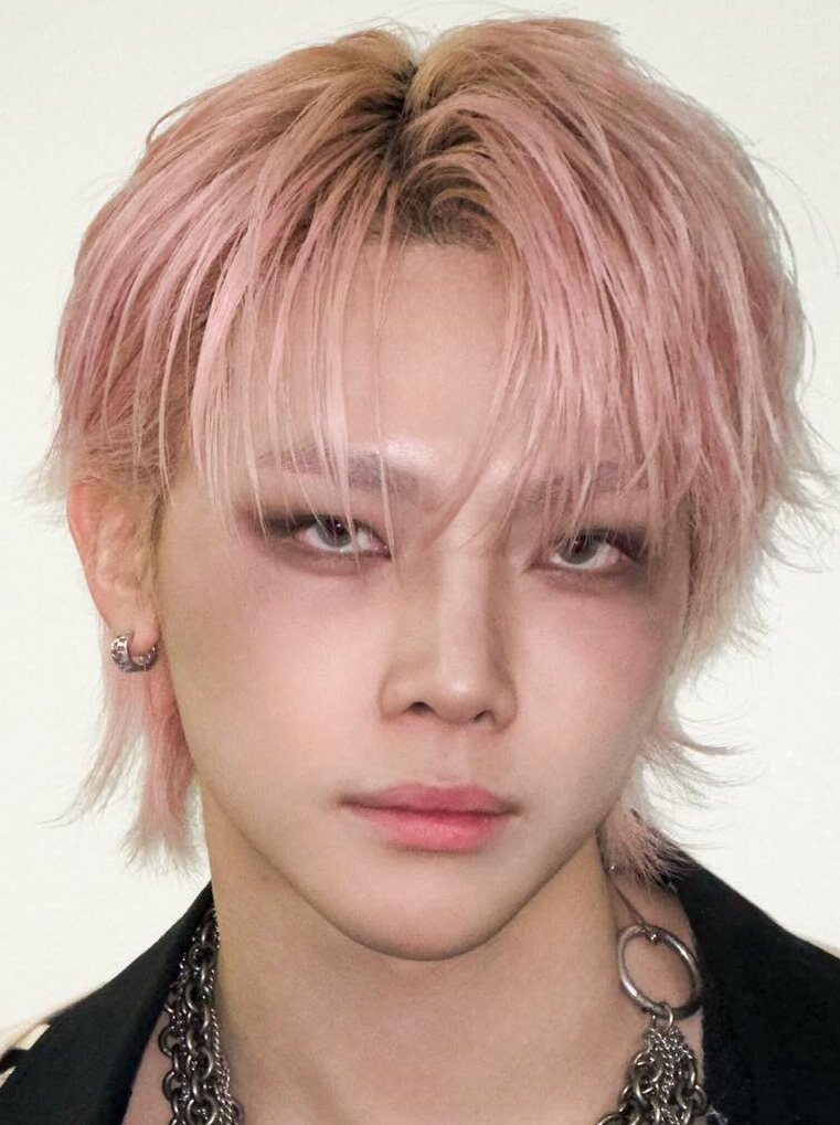 Latest photo of Nicholas (&TEAM)