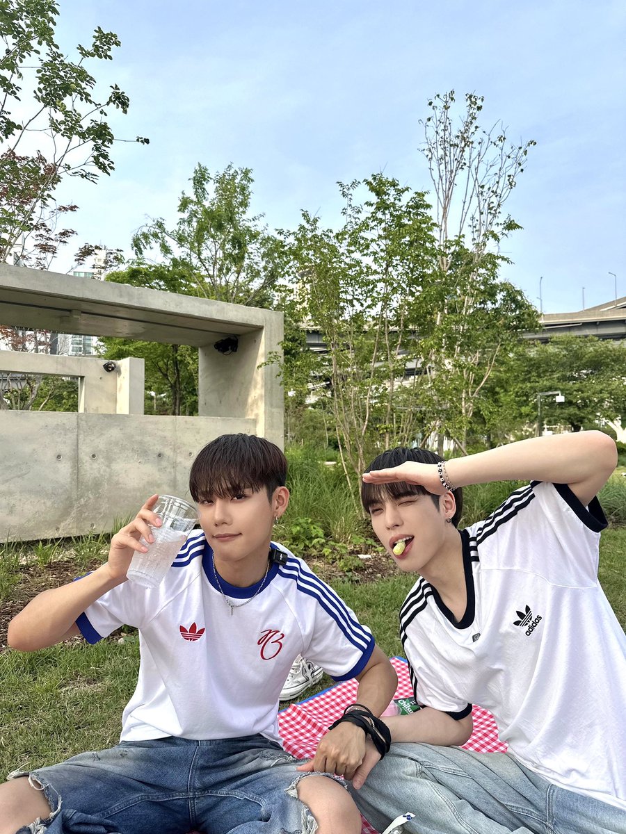 Behind-the-scenes cut of CIX