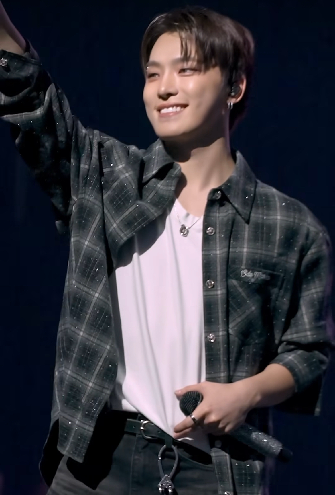 Behind-the-scenes cut of Dino (SEVENTEEN)