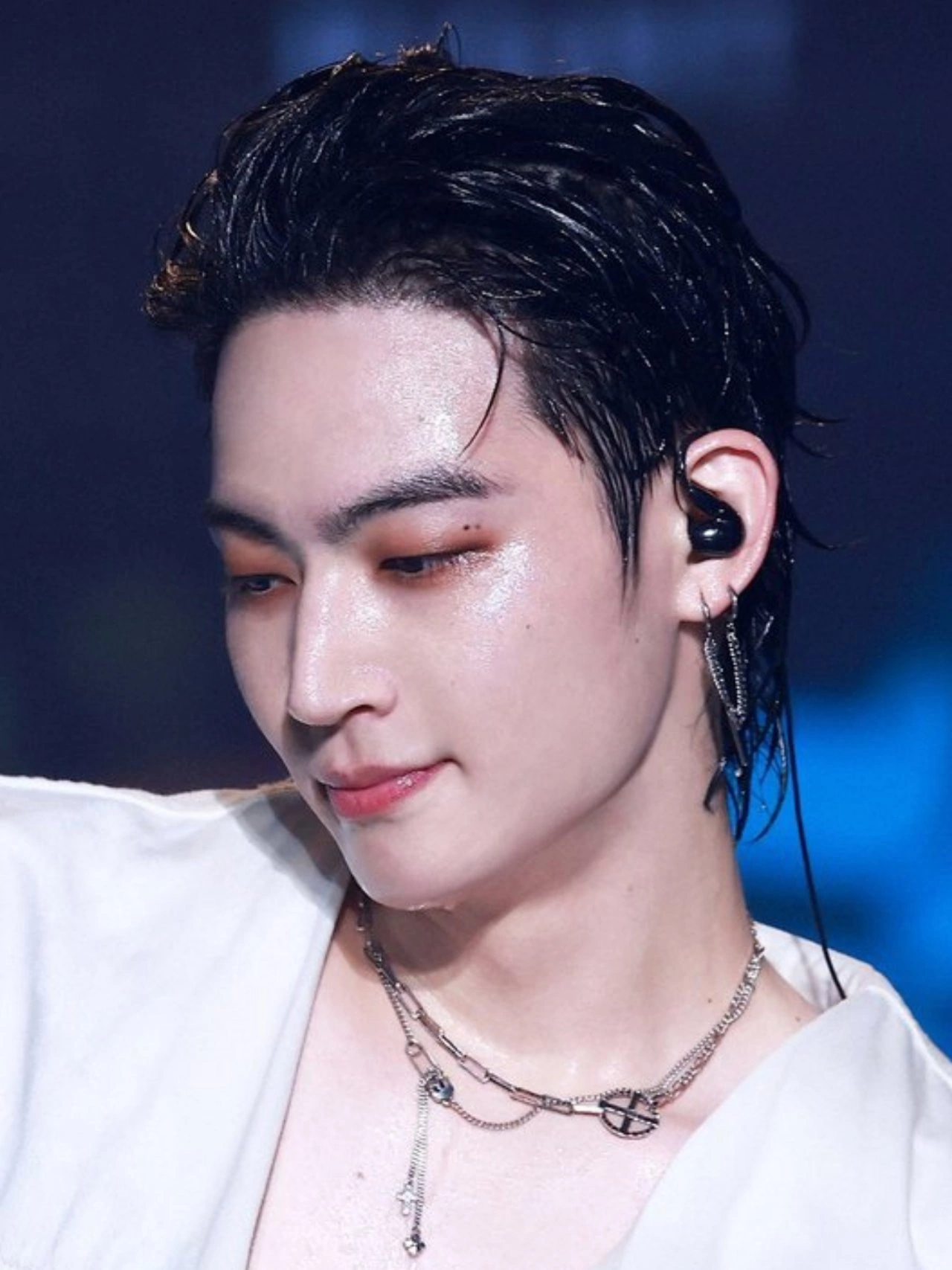Recent activity shot of JAY B (GOT7)