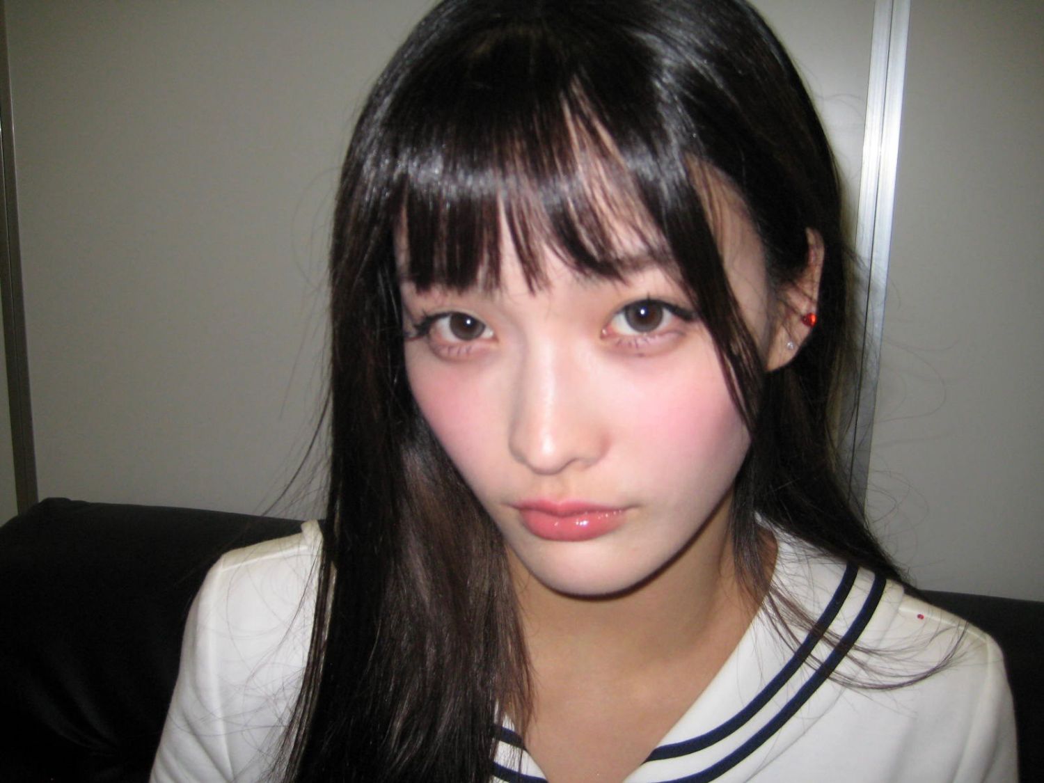Behind-the-scenes cut of Iroha (ILLIT)