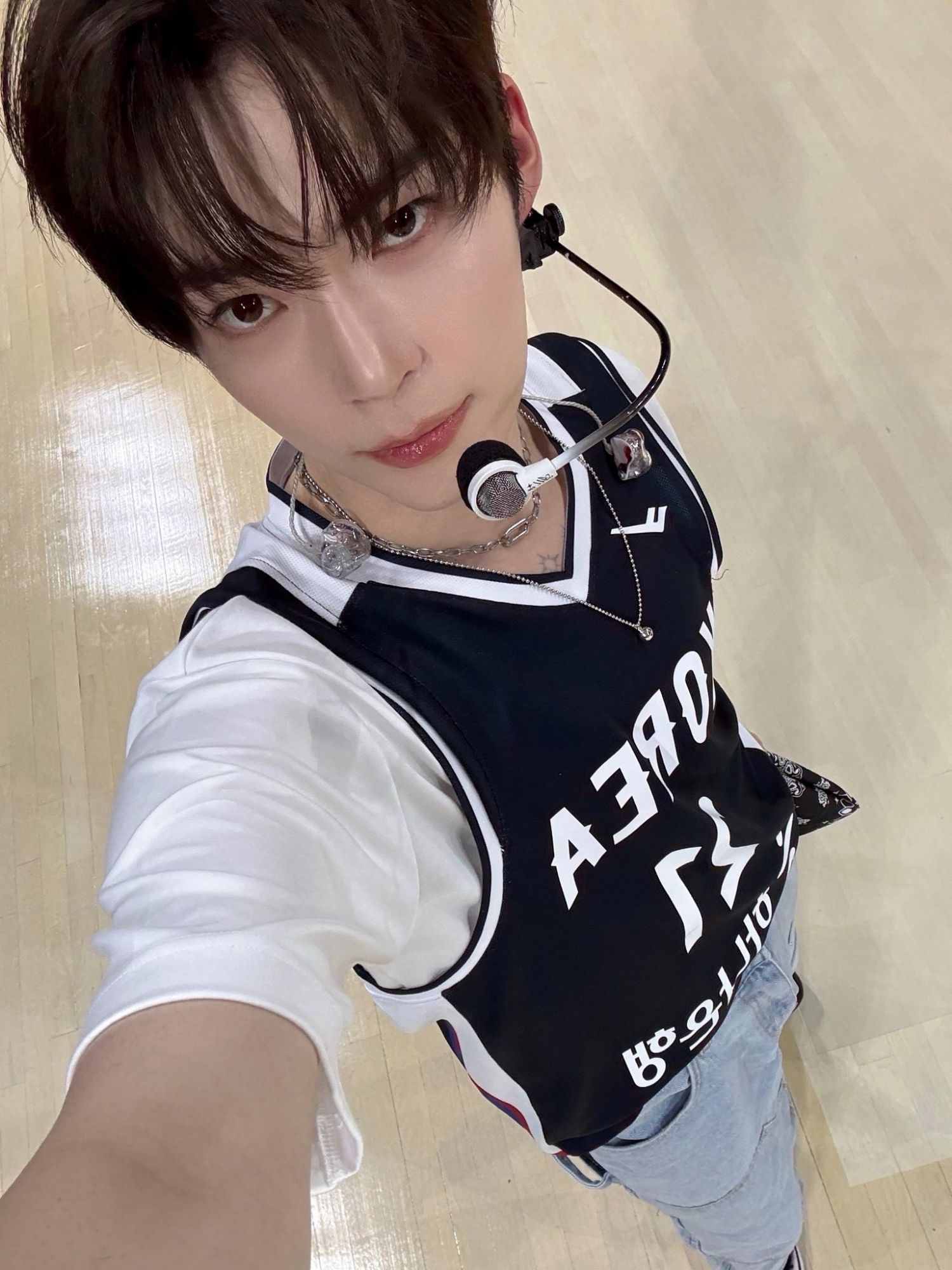 A moment captured by Sung Hanbin (ZEROBASEONE)'s fan