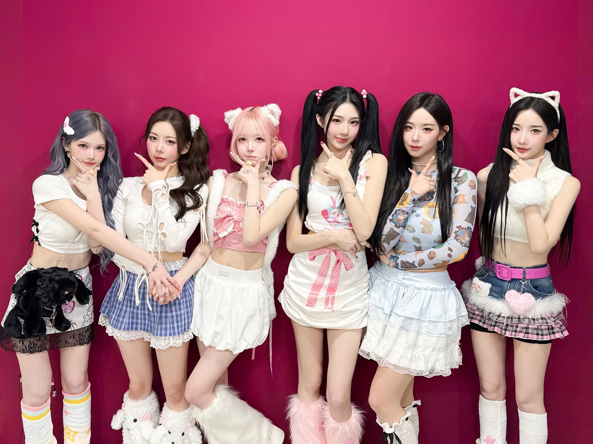 A moment captured by tripleS's fan