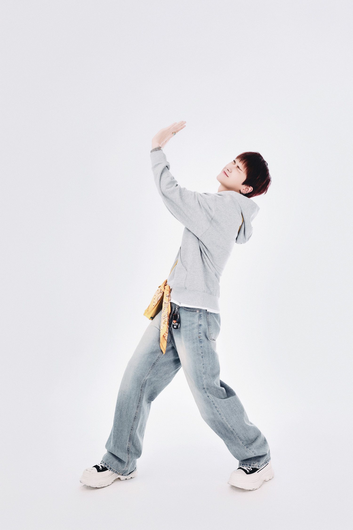 Behind-the-scenes cut of Riwoo (BOYNEXTDOOR)