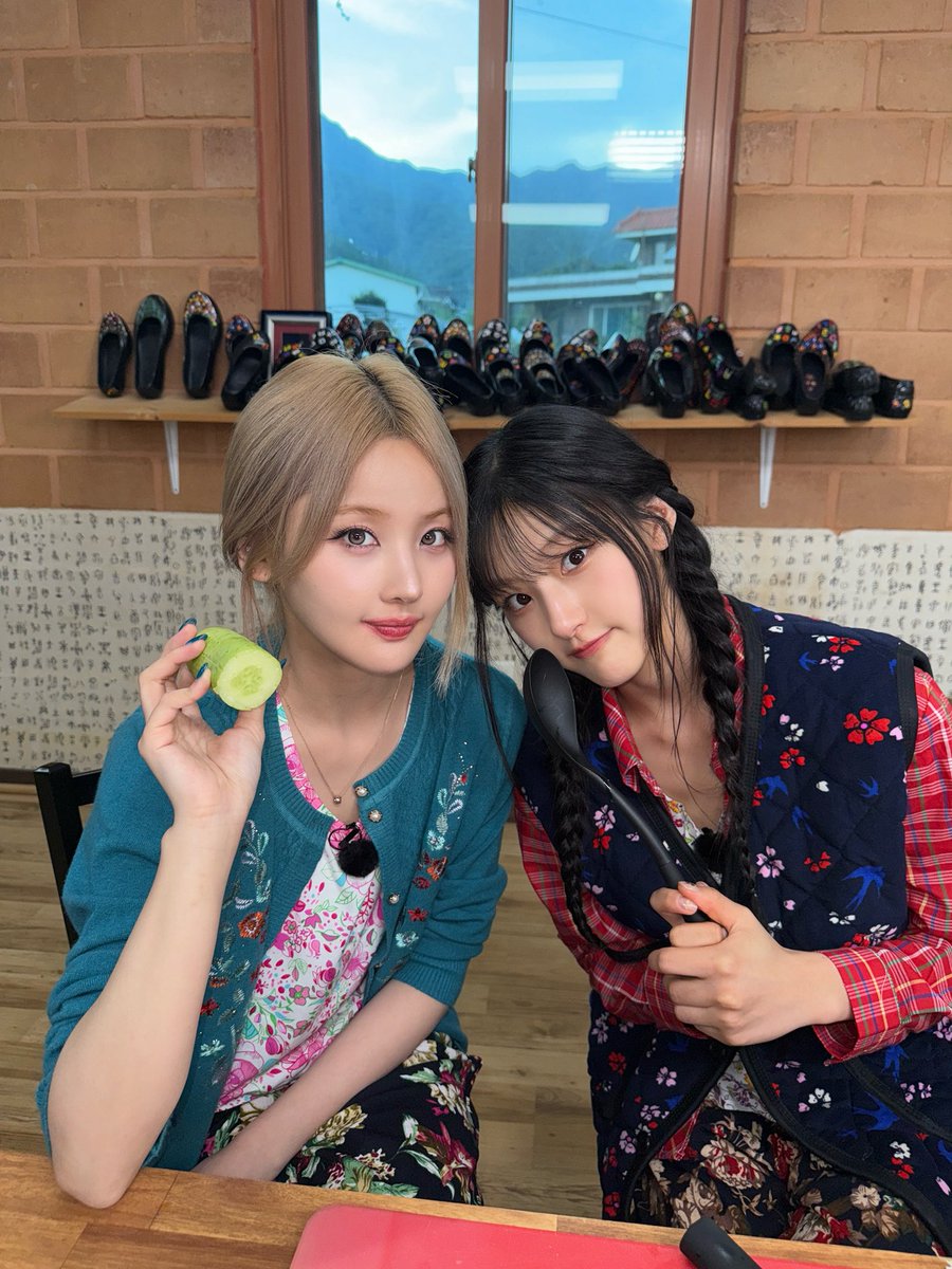 Latest photo of KISS OF LIFE