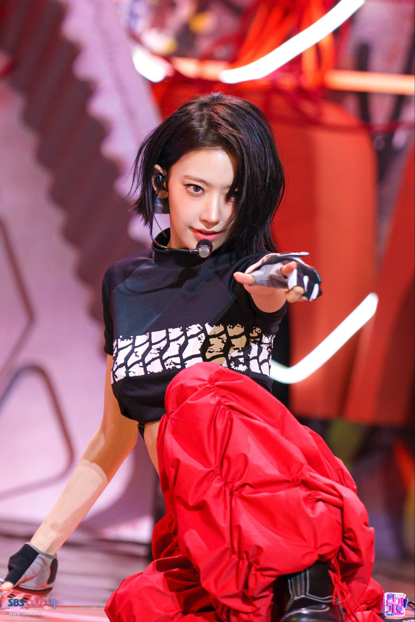 Latest photo of Sakura (LE SSERAFIM)