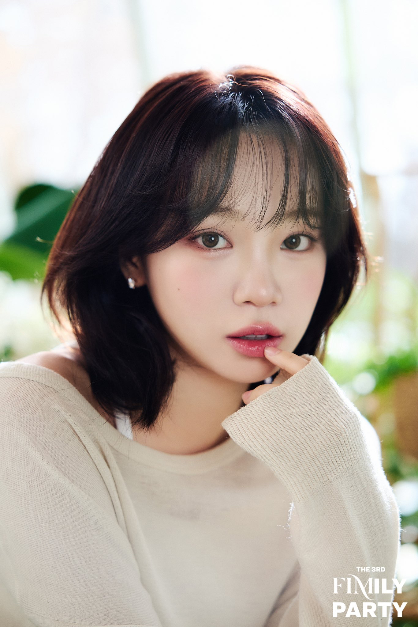 Behind-the-scenes cut of Kim Chaewon (LE SSERAFIM)