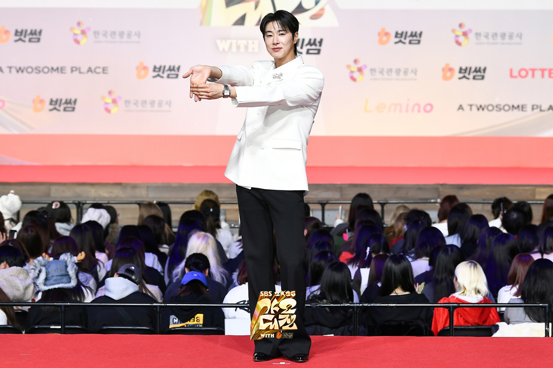 Latest photo of TREASURE