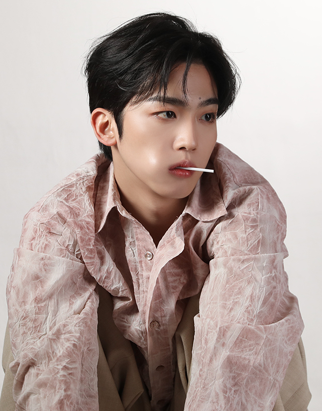 Behind-the-scenes cut of Kim Yohan (WEi)