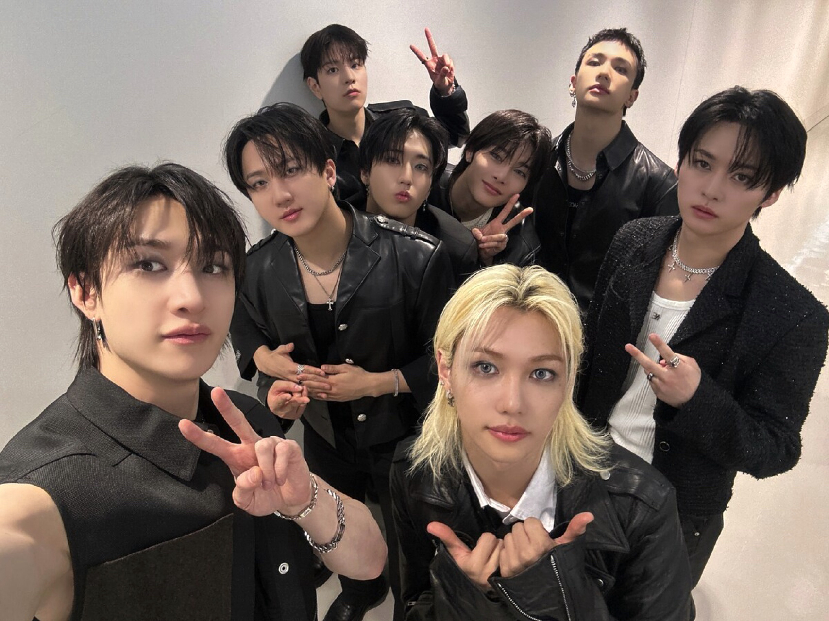 Behind-the-scenes cut of Stray Kids