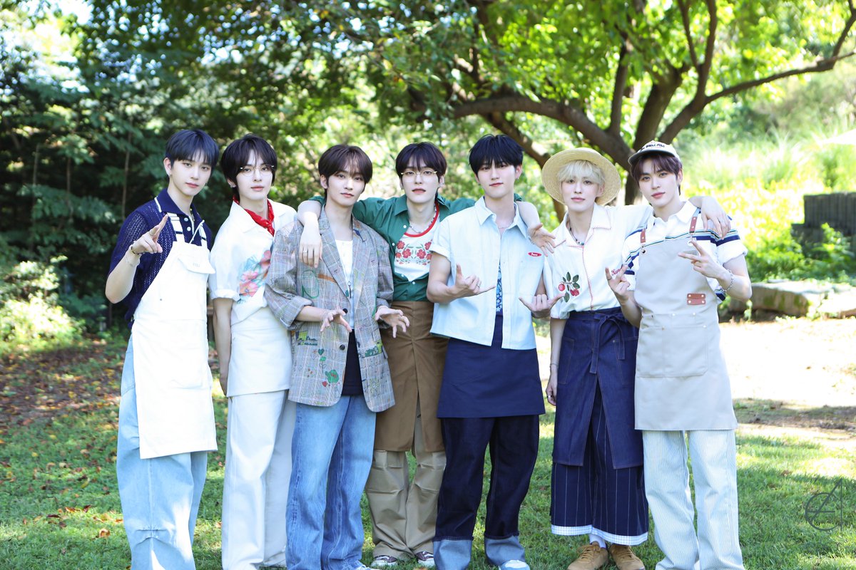 A moment captured by EPEX's fan