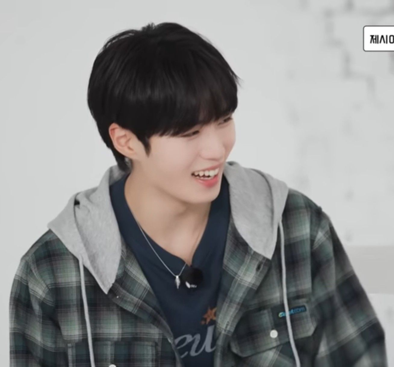 Potret di balik layar Kim Junseo (ALPHA DRIVE ONE)