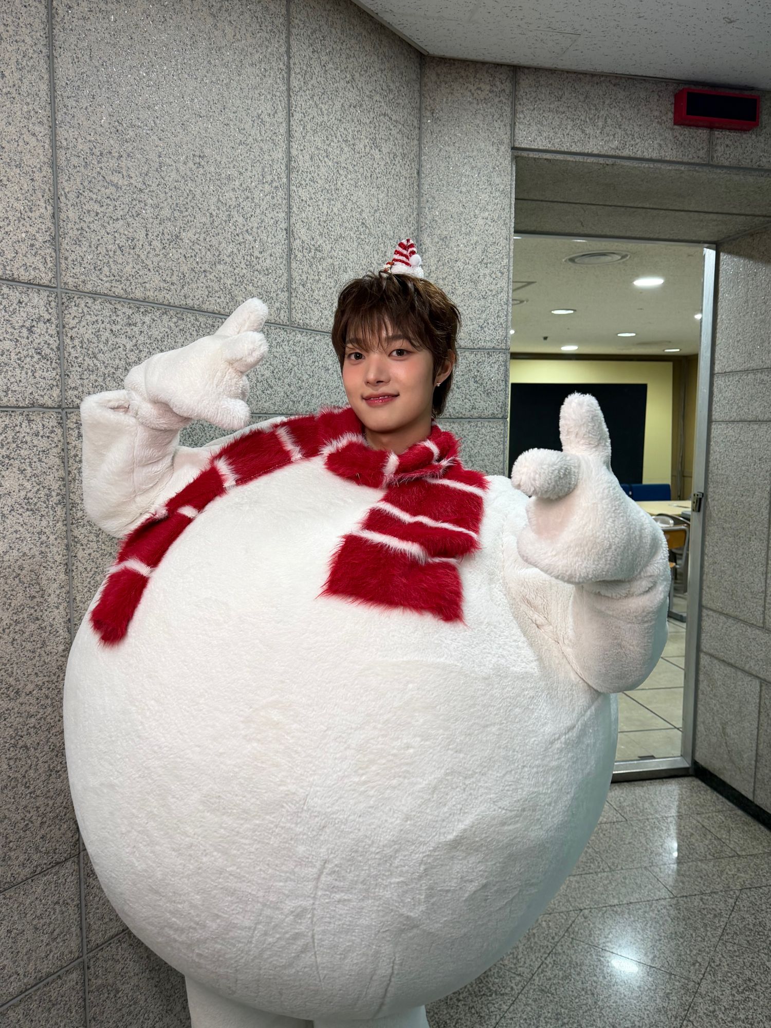 A moment captured by EJ (&TEAM)'s fan