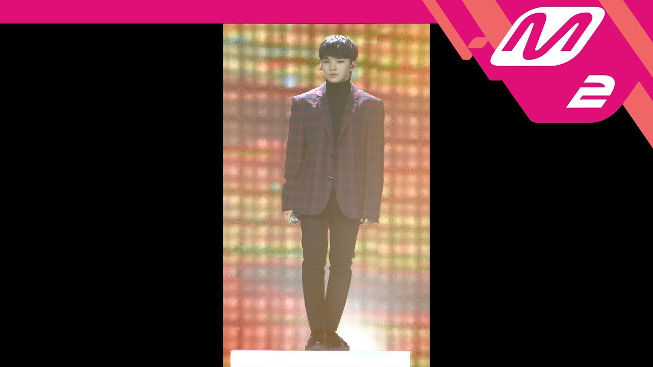 A moment captured by Woozi (SEVENTEEN)'s fan
