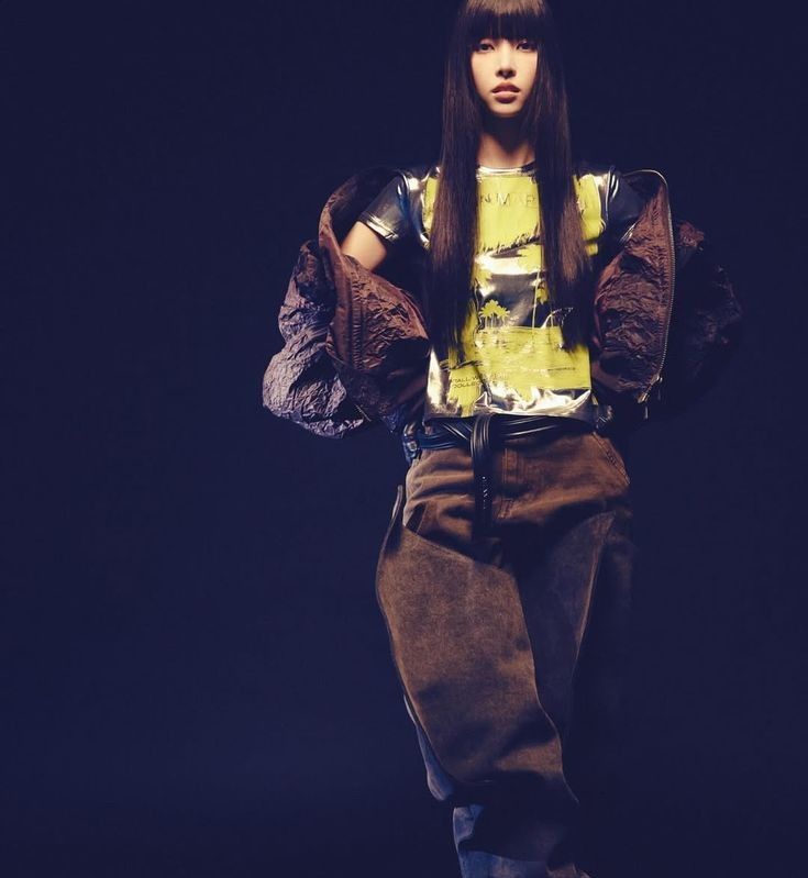 Behind-the-scenes cut of Yunah (ILLIT)