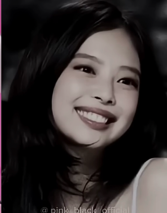 제니 (BLACKPINK)의 최신 사진