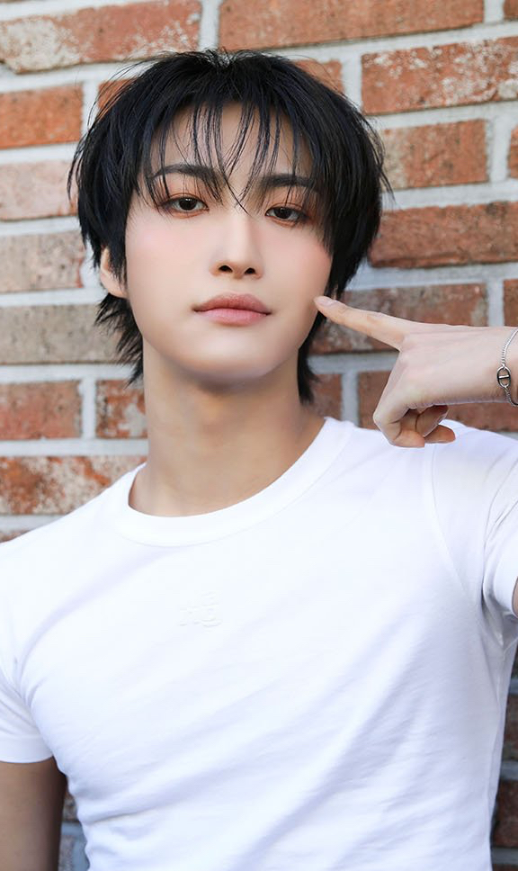 Recent activity shot of Seonghwa (ATEEZ)