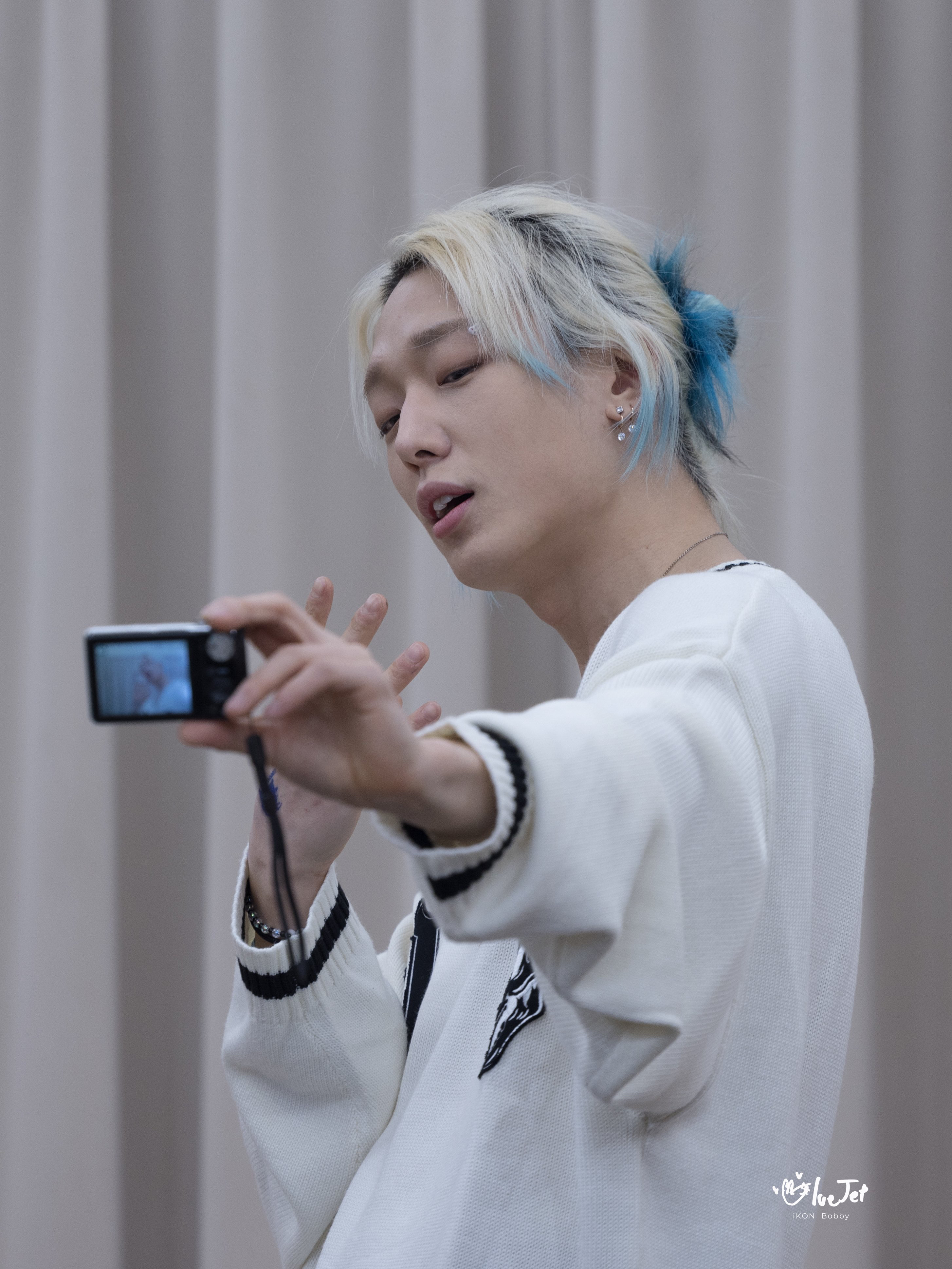 Recent activity shot of BOBBY (iKON)
