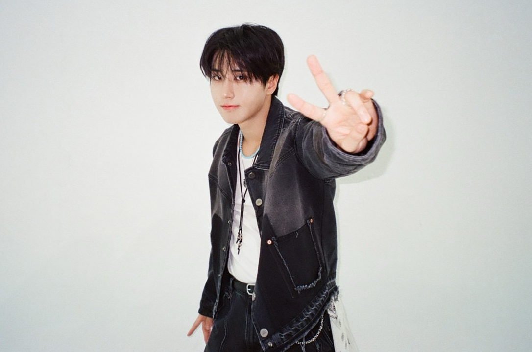 Behind-the-scenes cut of HAN (Stray Kids)