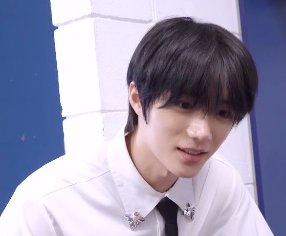 A moment captured by Beomgyu (TOMORROW X TOGETHER)'s fan