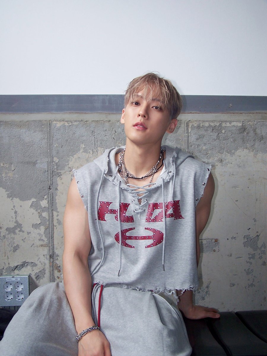 Behind-the-scenes cut of BTOB