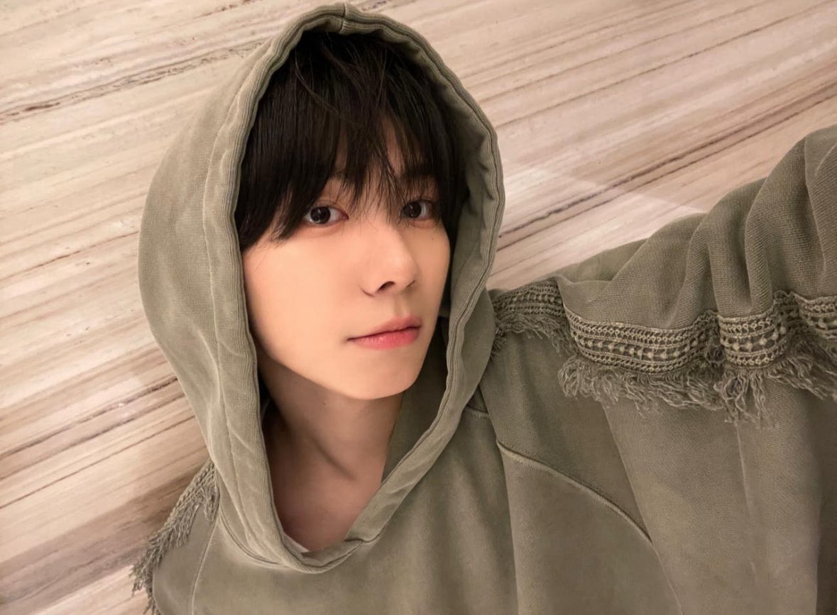 Behind-the-scenes cut of Park Han (AHOF)